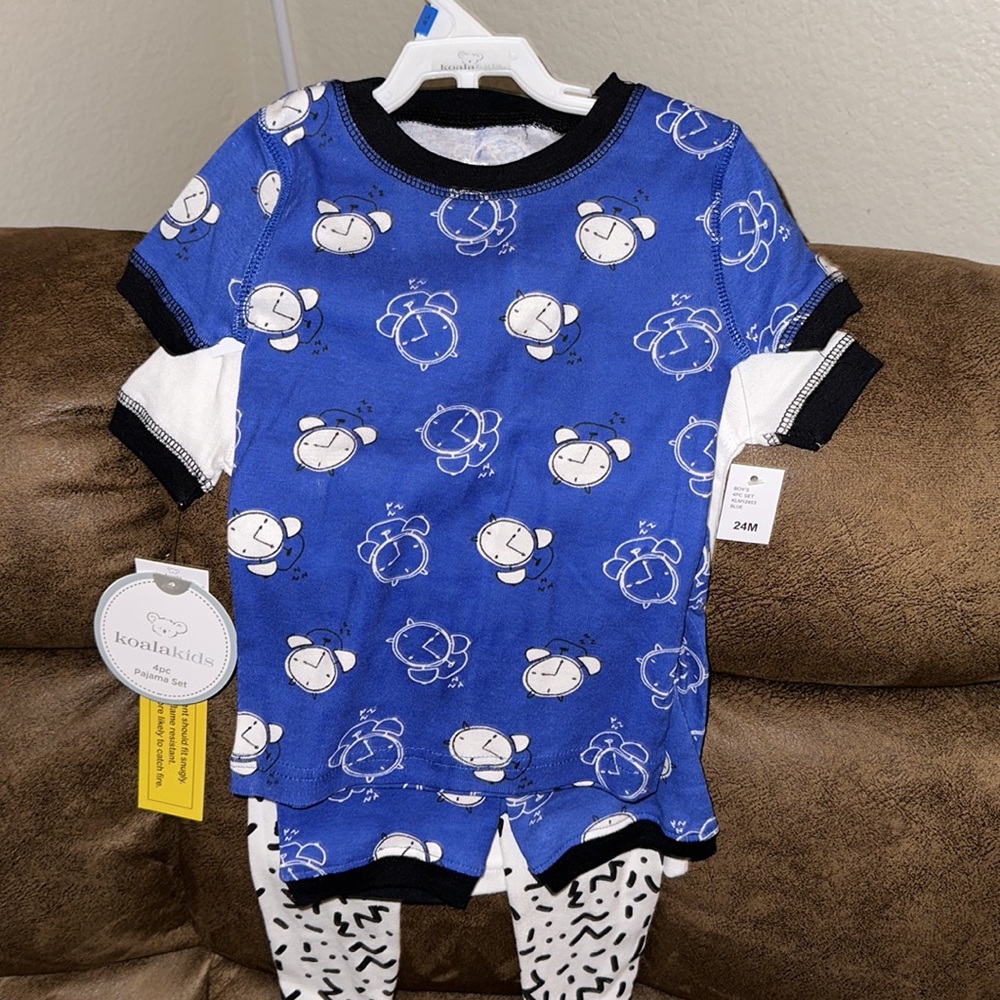 7 complete pajama sets - Picture 3 of 8